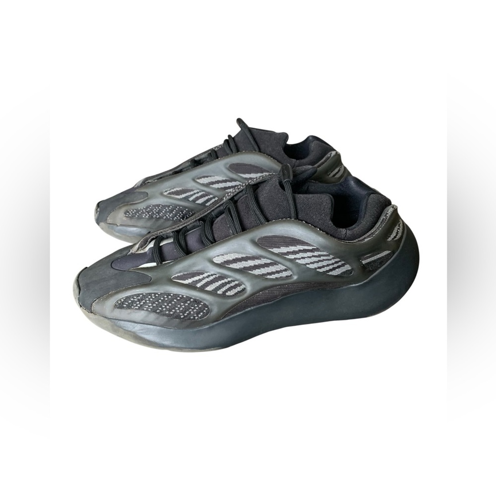 Adidas Yeezy 700 V3 Sneakers Men's Alvah Colorway Black Men's Athletic Size 13